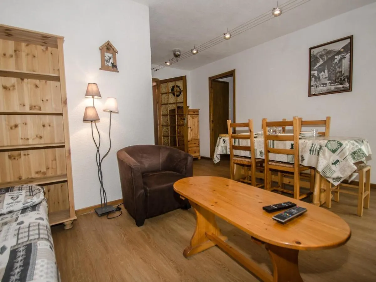 Appartement Avec Balcon, Parking Exterieur Et Wifi A Chamonix - Fr-1-343-245 Francia